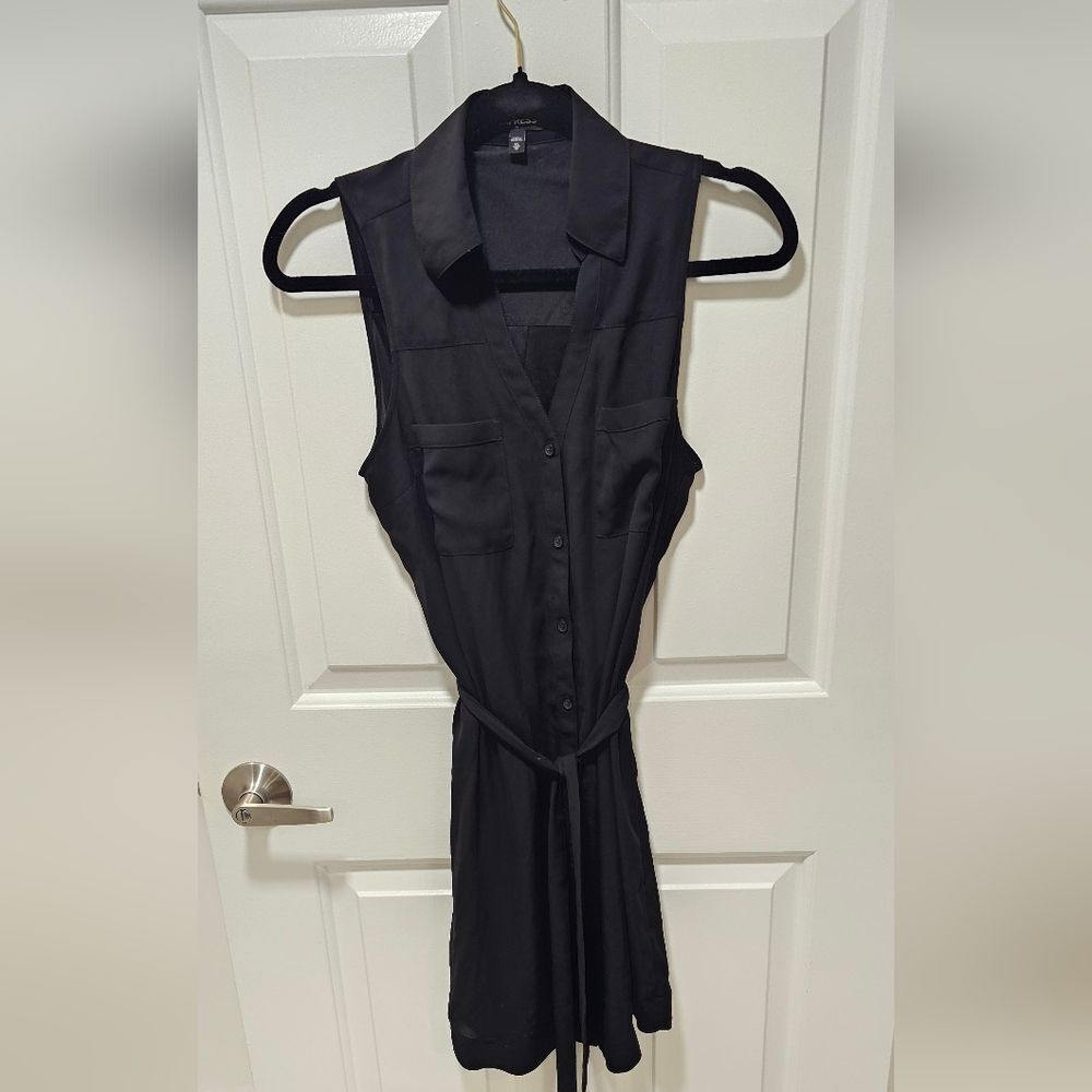 Espress sleeveless button down shift dress